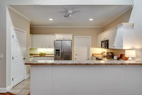 Kitchen - 220 Independence Blvd, Flowood, MS 39232 photo 2 of 8