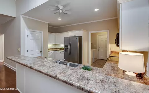 Kitchen - 220 Independence Blvd, Flowood, MS 39232 photo 4 of 8