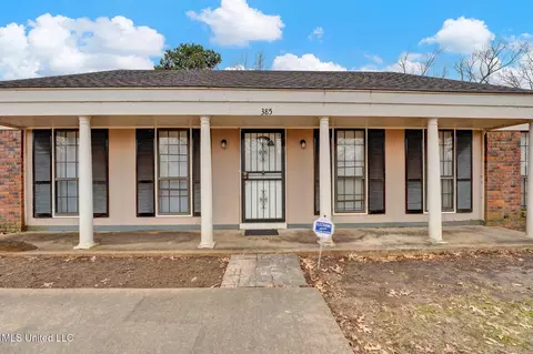 385 N Lake Shore Dr, Southaven, MS 38671