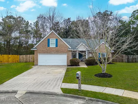 1580 Applewood Ct, Biloxi, MS 39532