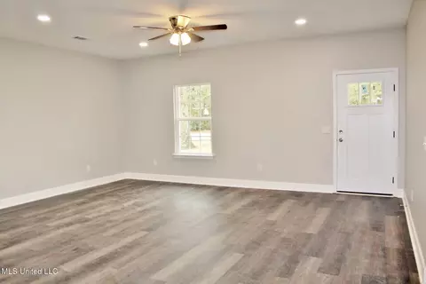 Living - 117 W Magnolia St, Lucedale, MS 39452 photo 1 of 4