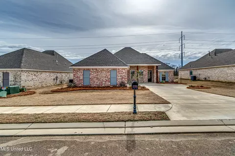 894 Glenwild Cir, Canton, MS 39046 photo 5