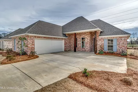 894 Glenwild Cir, Canton, MS 39046 photo 2
