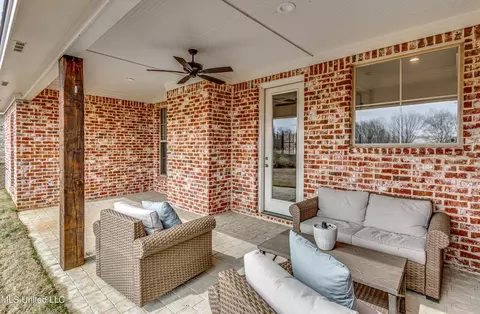 894 Glenwild Cir, Canton, MS 39046 photo 11