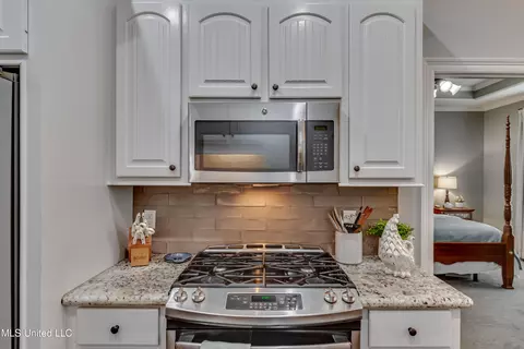 Kitchen - 409 Cumberland Rdg, Madison, MS 39110 photo 3 of 4