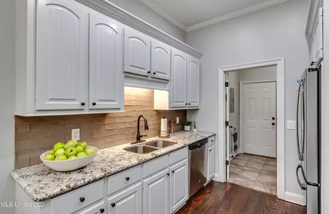 Kitchen - 409 Cumberland Rdg, Madison, MS 39110 photo 1 of 4
