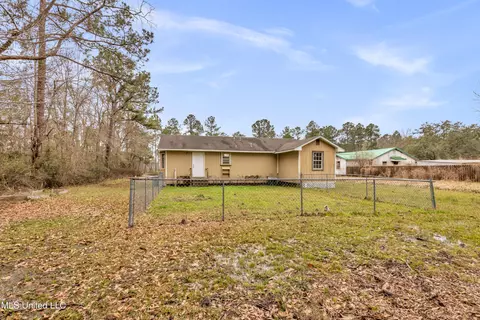 Exterior - 20280 Daugherty Rd, Long Beach, MS 39560 photo 5 of 6