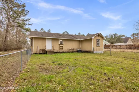 Exterior - 20280 Daugherty Rd, Long Beach, MS 39560 photo 4 of 6