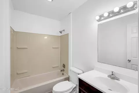 Bath - 20280 Daugherty Rd, Long Beach, MS 39560 photo 1 of 1