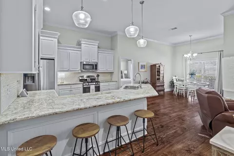 Kitchen - 226 Falls Xing, Madison, MS 39110 photo 1 of 6