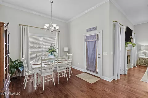 Dining - 226 Falls Xing, Madison, MS 39110 photo 1 of 2