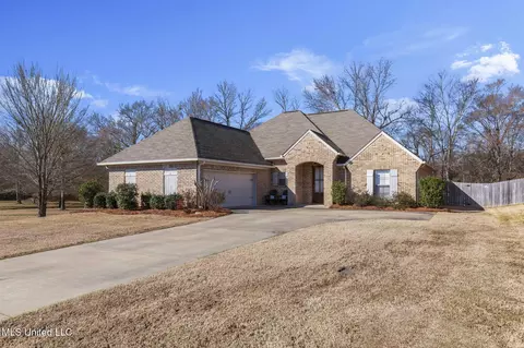 226 Falls Xing, Madison, MS 39110