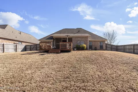 Exterior - 226 Falls Xing, Madison, MS 39110 photo 7 of 10