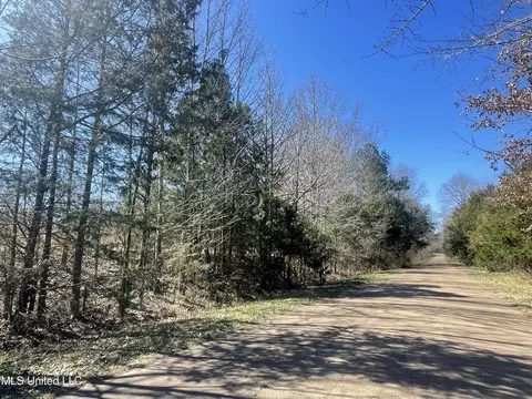 Darden Road, Pocahontas, MS 39209
