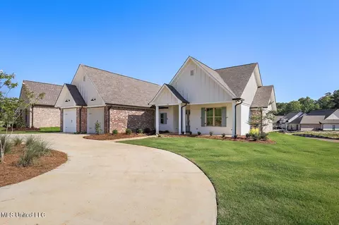 Exterior - 176 Bronson Bnd, Flowood, MS 39232 photo 2 of 6