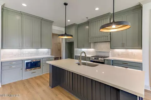 Kitchen - 176 Bronson Bnd, Flowood, MS 39232 photo 1 of 2