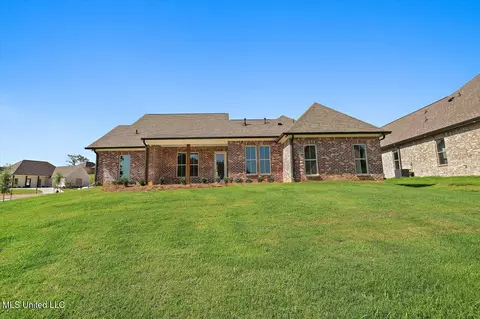 Exterior - 176 Bronson Bnd, Flowood, MS 39232 photo 4 of 6