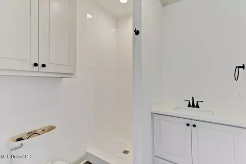 Bath - 176 Bronson Bnd, Flowood, MS 39232 photo 5 of 5