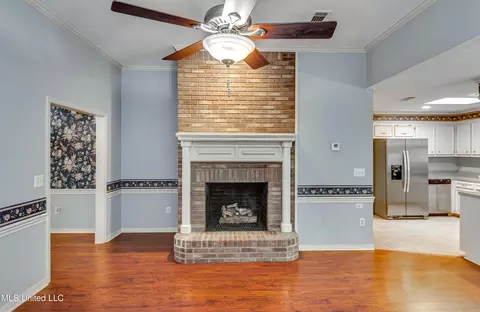 Living - 104 Devonport Cir, Raymond, MS 39154 photo 2 of 6