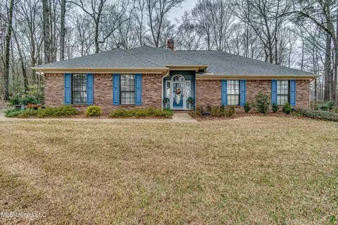 104 Devonport Cir, Raymond, MS 39154