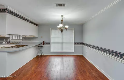 Dining - 104 Devonport Cir, Raymond, MS 39154 photo 2 of 3
