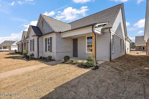 Other - 617 Sunflower St, Nesbit, MS 38651 photo 1 of 7