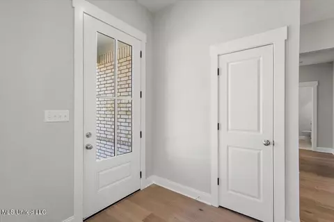 Entry Way - 617 Sunflower St, Nesbit, MS 38651 photo 1 of 1