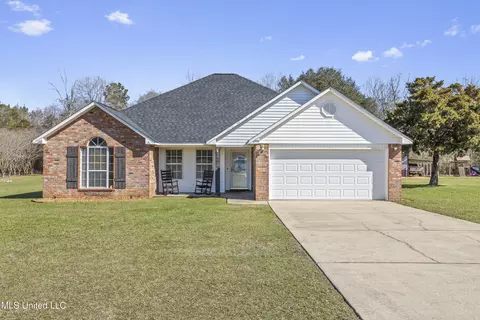 5881 Laramie Ln, Moss Point, MS 39562