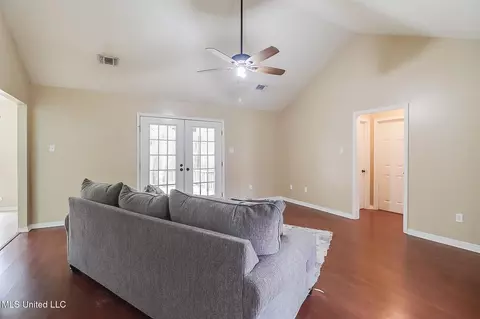 315 Guthrie Dr, Wiggins, MS 39577 photo 3
