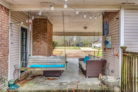 Exterior - 610 Old Rice Rd, Madison, MS 39110 photo 8 of 13