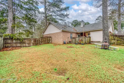 Exterior - 610 Old Rice Rd, Madison, MS 39110 photo 9 of 13