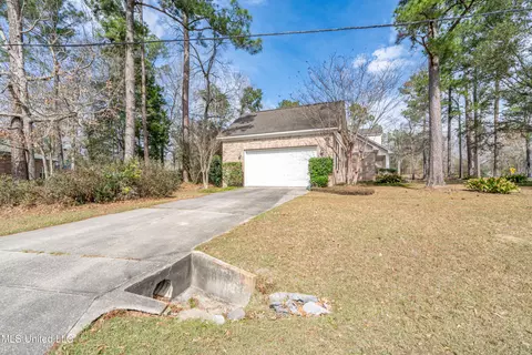 Exterior - 7898 Hilo Way, Diamondhead, MS 39525 photo 10 of 22