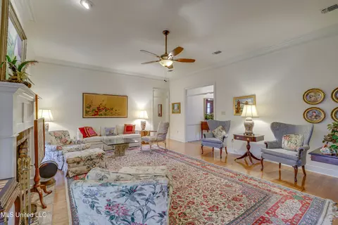 Living - 7898 Hilo Way, Diamondhead, MS 39525 photo 2 of 6
