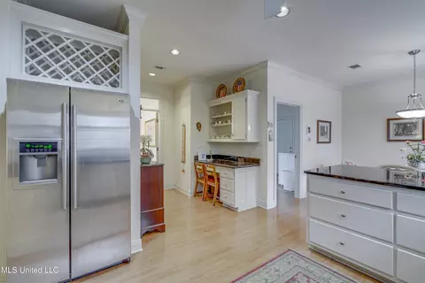 Kitchen - 7898 Hilo Way, Diamondhead, MS 39525 photo 5 of 8