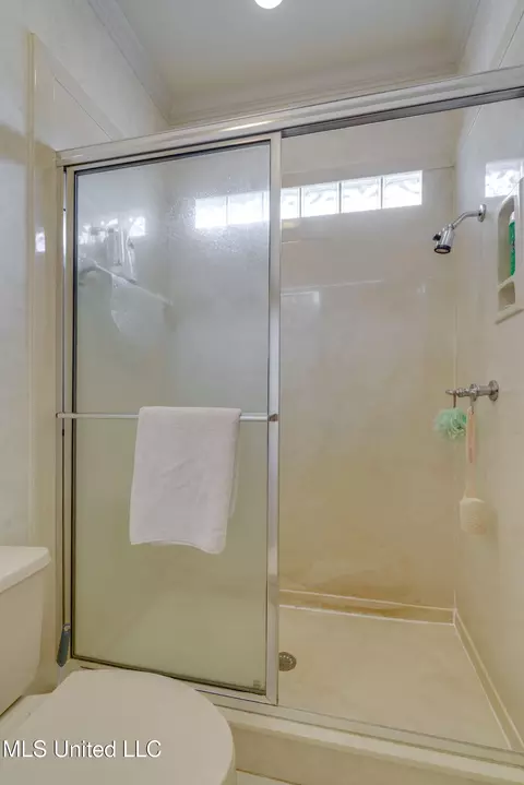 Bath - 7898 Hilo Way, Diamondhead, MS 39525 photo 6 of 7