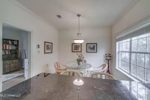 Dining - 7898 Hilo Way, Diamondhead, MS 39525 photo 4 of 5