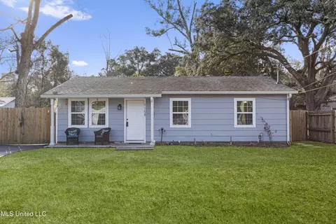 1158 E Old Pass Rd, Long Beach, MS 39560
