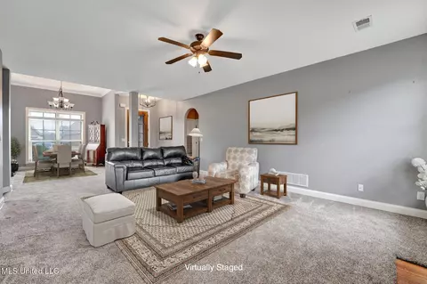 Living - 4650 E Dublin, Olive Branch, MS 38654 photo 1 of 1