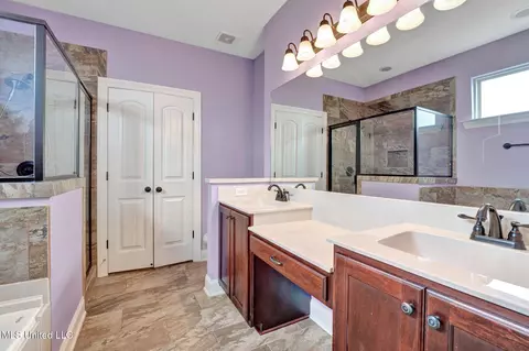 Bath - 4650 E Dublin, Olive Branch, MS 38654 photo 2 of 4