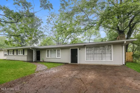1019 Deryll St, Jackson, MS 39212