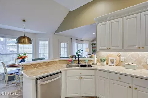 506 W Abbey Pl, Brandon, MS 39047 photo 11