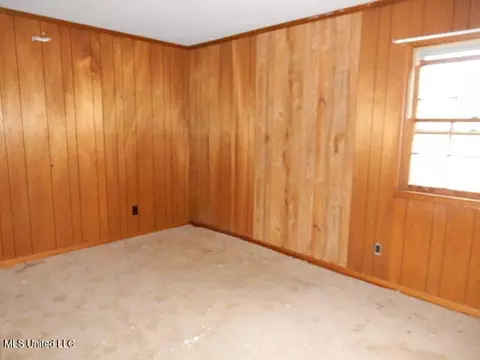 Bedroom - 1741 Hwy 178, Myrtle, MS 38650 photo 7 of 7