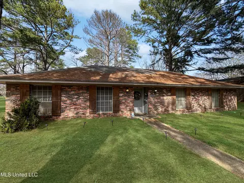 1202 Ferncrest Dr, Jackson, MS 39211 photo 2