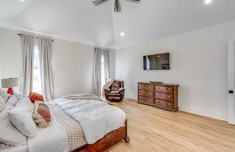 Bedroom - 120 Silverleaf Dr, Madison, MS 39110 photo 14 of 19