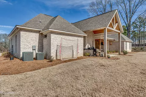 Exterior - 120 Silverleaf Dr, Madison, MS 39110 photo 11 of 19