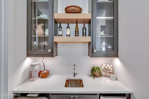 Kitchen - 120 Silverleaf Dr, Madison, MS 39110 photo 7 of 8