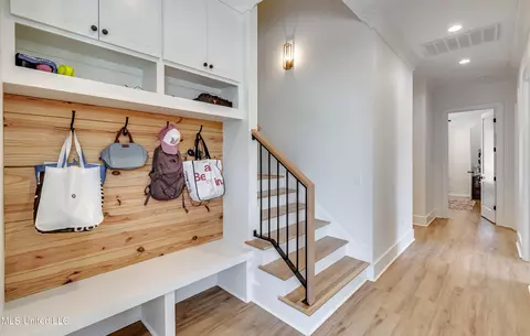 Entry Way - 120 Silverleaf Dr, Madison, MS 39110 photo 2 of 2