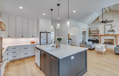 Kitchen - 120 Silverleaf Dr, Madison, MS 39110 photo 2 of 8