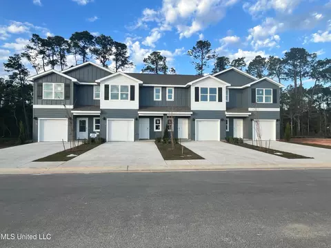 7813 Reagan Ct, Ocean Springs, MS 39564