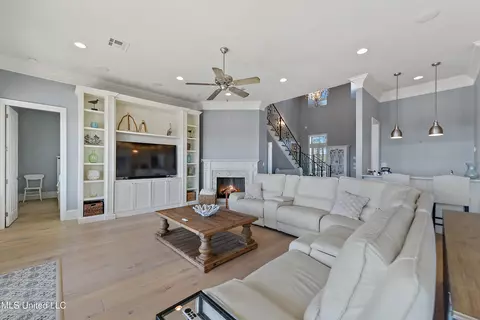 Living - 1426 Hanakealoha Pl, Diamondhead, MS 39525 photo 3 of 4